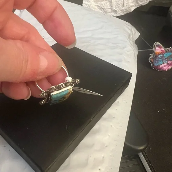 Oyster Turquoise Sterling Silver Ring - Picture 5 of 6